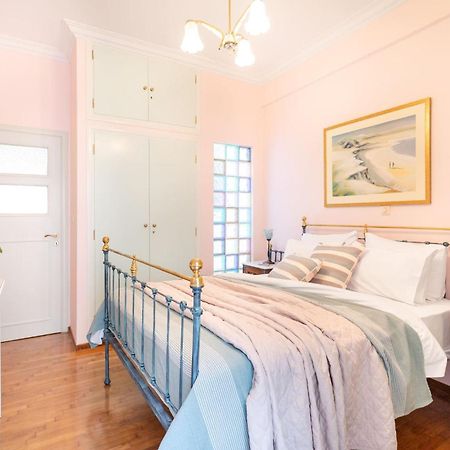 Bright, Calming Retreat With A Balcony Near Metro! Apartment Athens Exterior photo